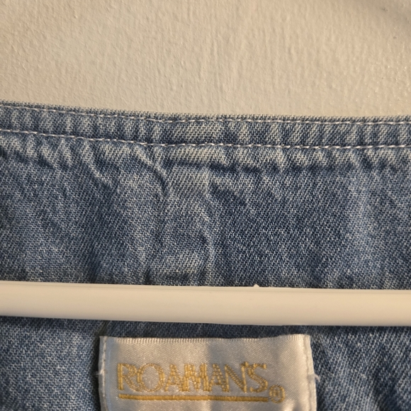 Vintage Blue Denim Medium Wash Button-Up Tunic Shirt. Bohemain Shirt - Picture 5 of 6